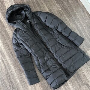 The North Face Women’s Black Puffer Jacket